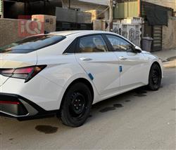 هیۆندای ئەلەنترا